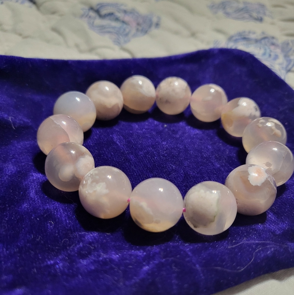 Large flower agate bracelet